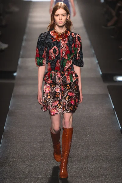Look 42